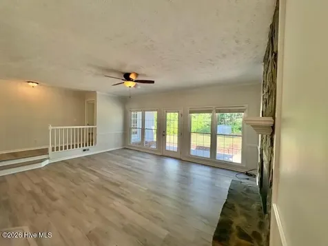 928 E Winds Lane Fayetteville NC 28311