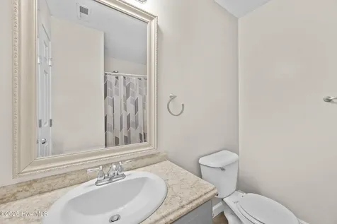 102 Natalie Lane Hubert NC 28539