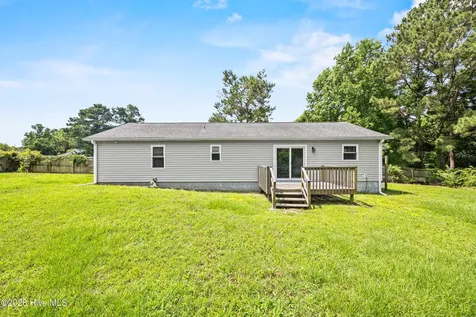 102 Natalie Lane Hubert NC 28539