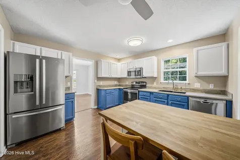 7433 Bright Leaf Road Wilmington NC 28411