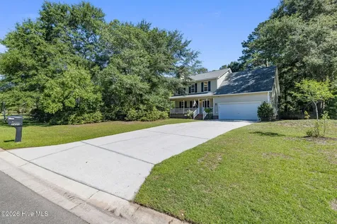 7433 Bright Leaf Road Wilmington NC 28411
