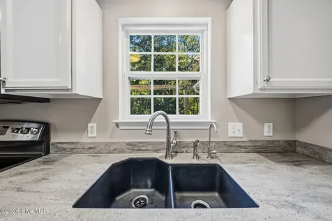 7433 Bright Leaf Road Wilmington NC 28411