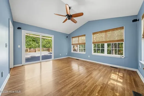 7433 Bright Leaf Road Wilmington NC 28411
