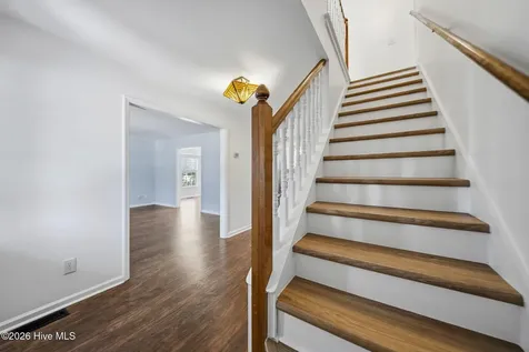 7433 Bright Leaf Road Wilmington NC 28411