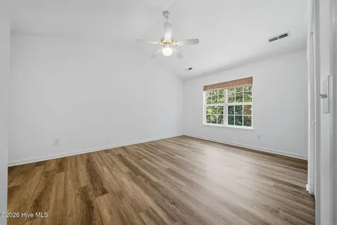 7433 Bright Leaf Road Wilmington NC 28411