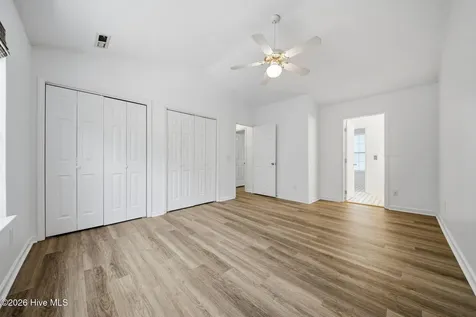 7433 Bright Leaf Road Wilmington NC 28411
