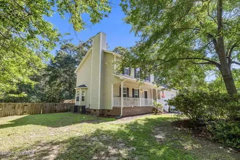 7433 Bright Leaf Road Wilmington NC 28411