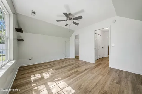 7433 Bright Leaf Road Wilmington NC 28411