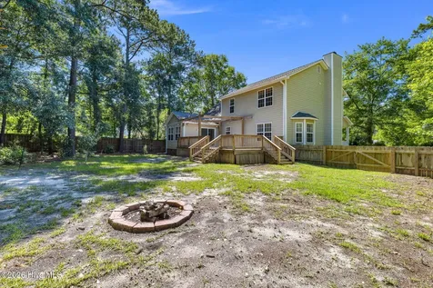 7433 Bright Leaf Road Wilmington NC 28411