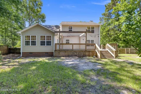 7433 Bright Leaf Road Wilmington NC 28411
