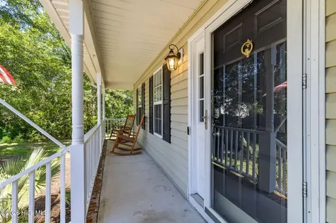 7433 Bright Leaf Road Wilmington NC 28411