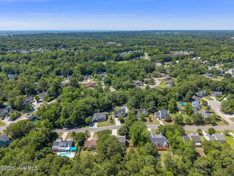 7433 Bright Leaf Road Wilmington NC 28411