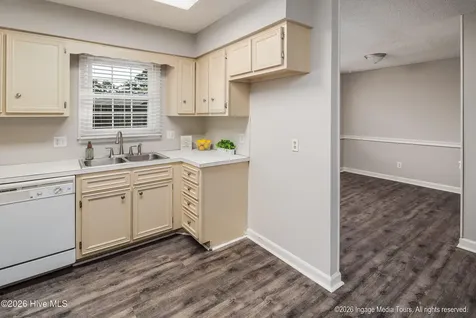 32 Scott Street Greenville NC 27858