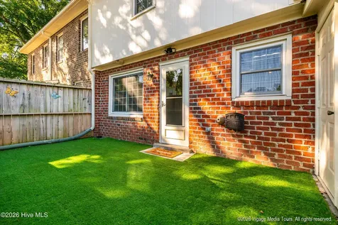 32 Scott Street Greenville NC 27858