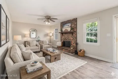32 Scott Street Greenville NC 27858