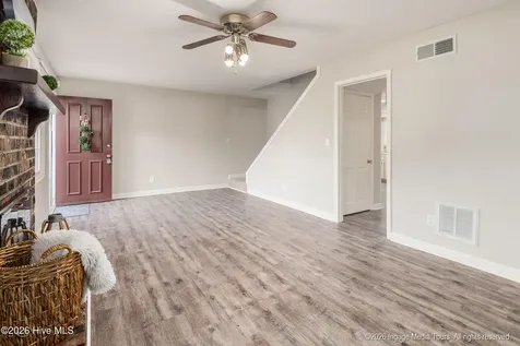 32 Scott Street Greenville NC 27858