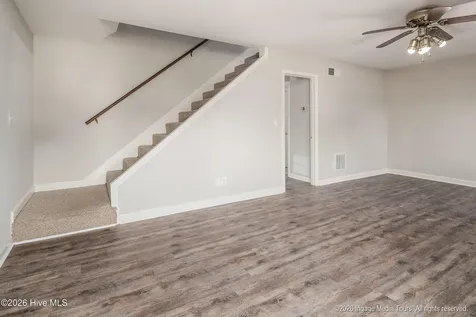 32 Scott Street Greenville NC 27858