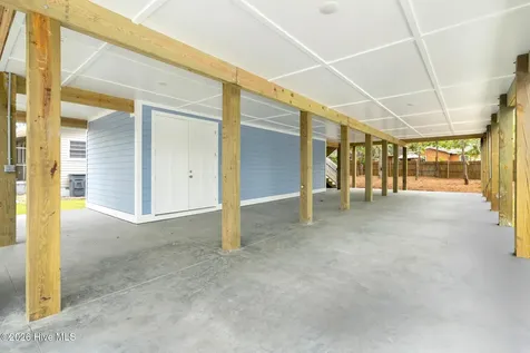 152 NE 1st Street Oak Island NC 28465