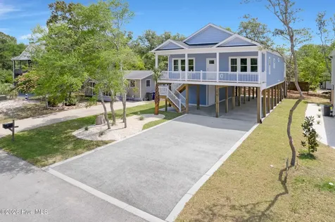 152 NE 1st Street Oak Island NC 28465