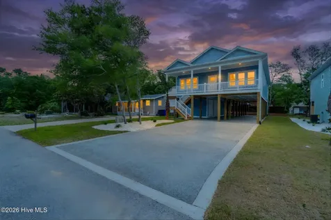 152 NE 1st Street Oak Island NC 28465