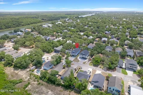 152 NE 1st Street Oak Island NC 28465