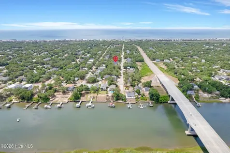 152 NE 1st Street Oak Island NC 28465