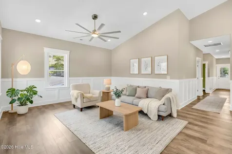 152 NE 1st Street Oak Island NC 28465