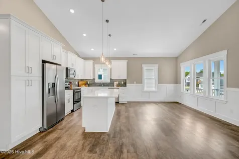 152 NE 1st Street Oak Island NC 28465