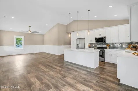 152 NE 1st Street Oak Island NC 28465