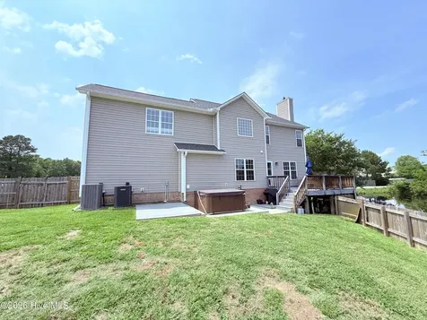 188 E Ridge Court Jacksonville NC 28540
