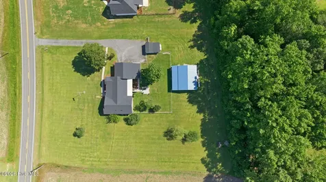 4325 Nc 903 S Winterville NC 28590
