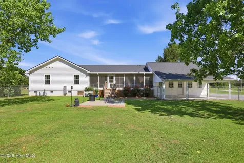 4325 Nc 903 S Winterville NC 28590