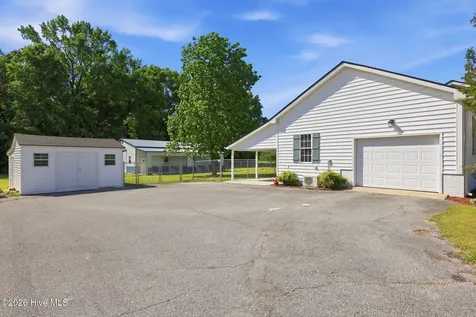 4325 Nc 903 S Winterville NC 28590