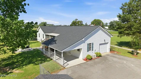 4325 Nc 903 S Winterville NC 28590
