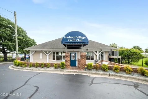711 N Green Tee Road Hampstead NC 28443