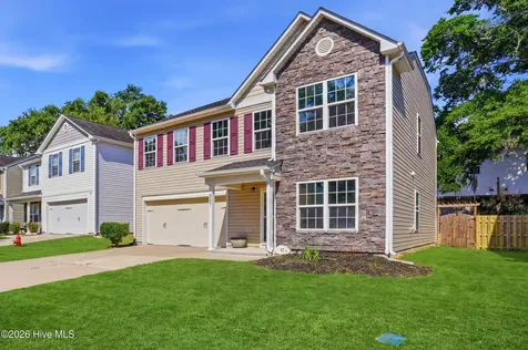 6527 Rustling Leaves Way Wilmington NC 28409