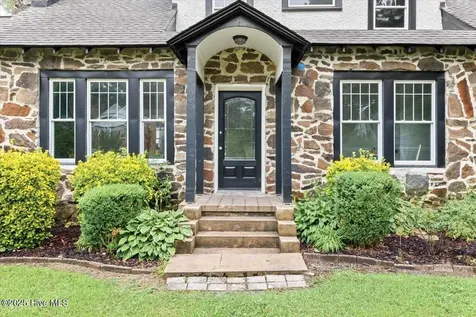 205 Forest Hill Avenue Rocky Mount NC 27804