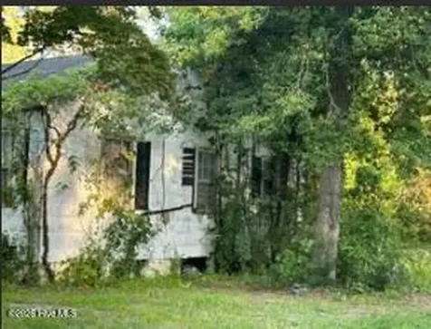 623 S Church Street Enfield NC 27823