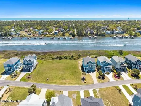 2831 Harborside Way Southport NC 28461