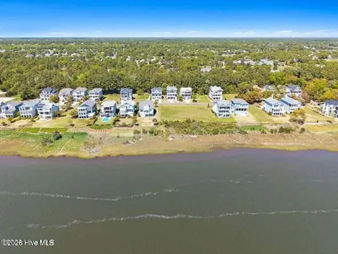 2831 Harborside Way Southport NC 28461