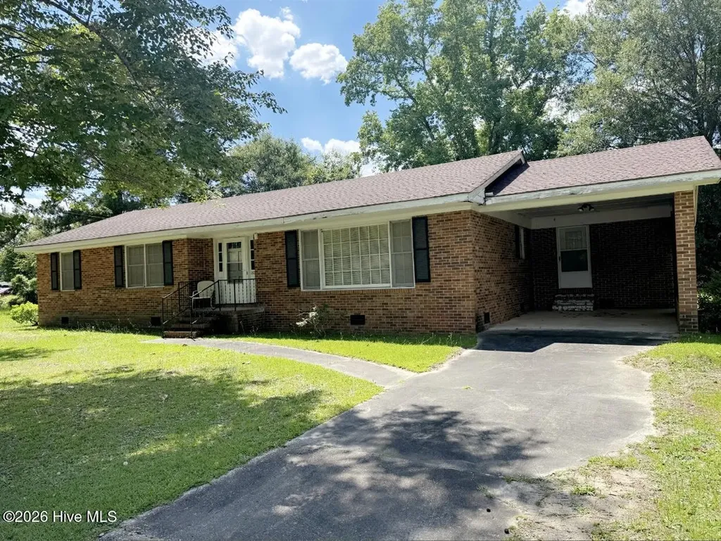 1804 Mill Pond Road Whiteville NC 28472