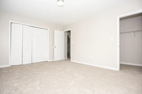 246 Smallwood Road Hubert NC 28539