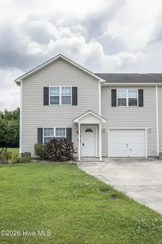 246 Smallwood Road Hubert NC 28539