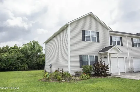 246 Smallwood Road Hubert NC 28539