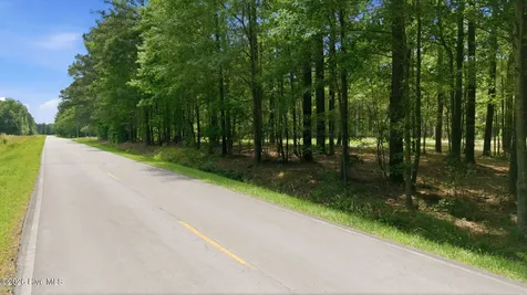 9 Ags Avenue Chocowinity NC 27817