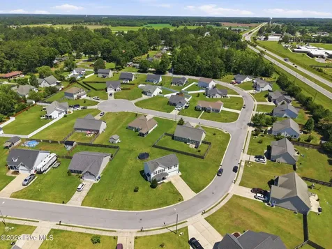 4400 Bristlecone Drive Ayden NC 28513