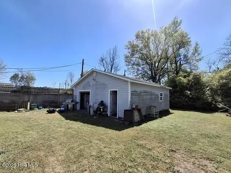 109 Sherwood Road Jacksonville NC 28540