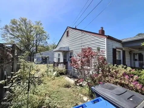 109 Sherwood Road Jacksonville NC 28540
