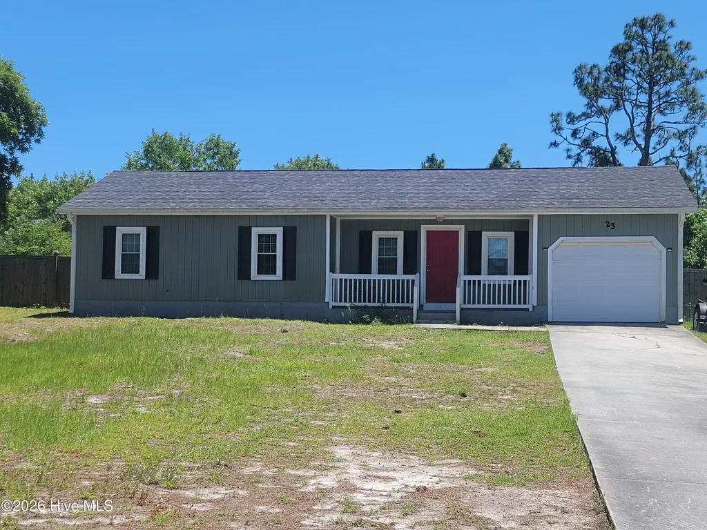 23 Crown Point Road Hubert NC 28539