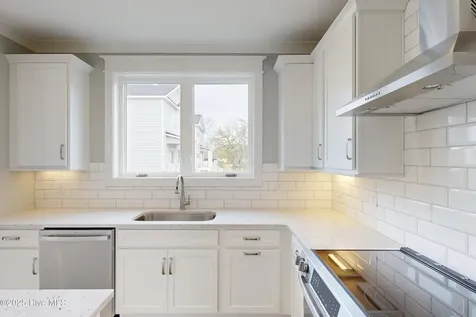 64 Pier View Court Hampstead NC 28443